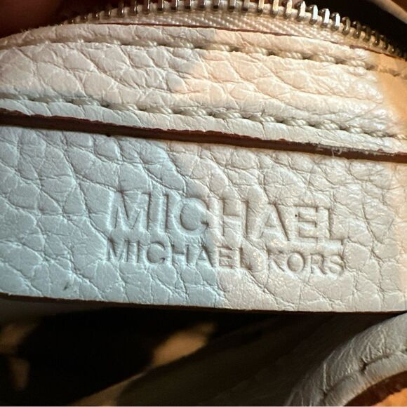 Michael kors pebble leather cream color shoulder bag - Picture 4 of 8